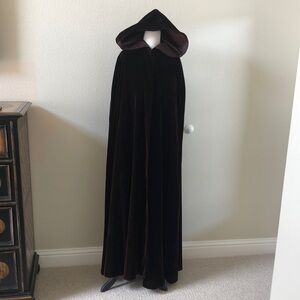 Elegant Brown Hooded Cloak